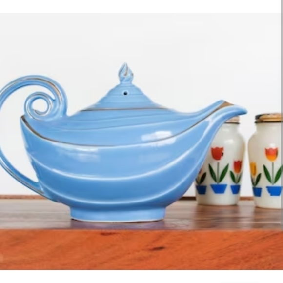 Vintage Hall Pottery Cornflower Blue Gold Genie Lamp Tea Pot Teapot Signed 1930s - Picture 1 of 8